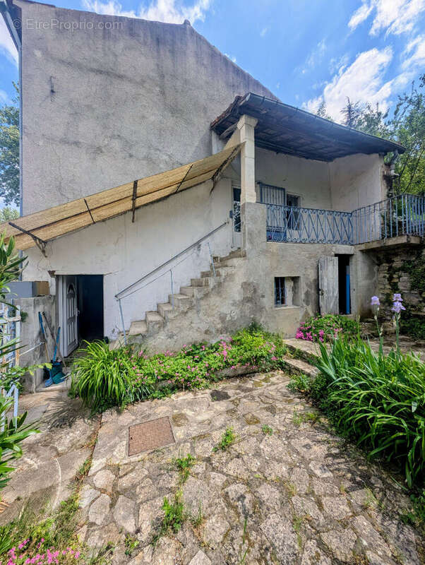 Maison à BARJAC