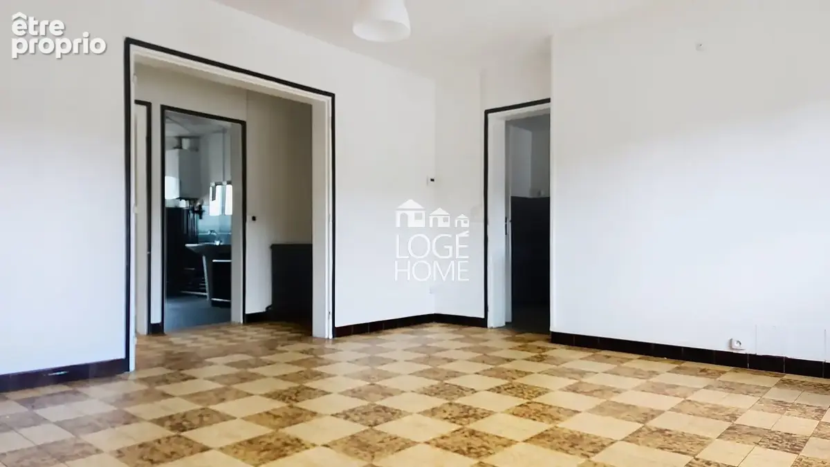 Séjour lumineux appartement 2nd étage