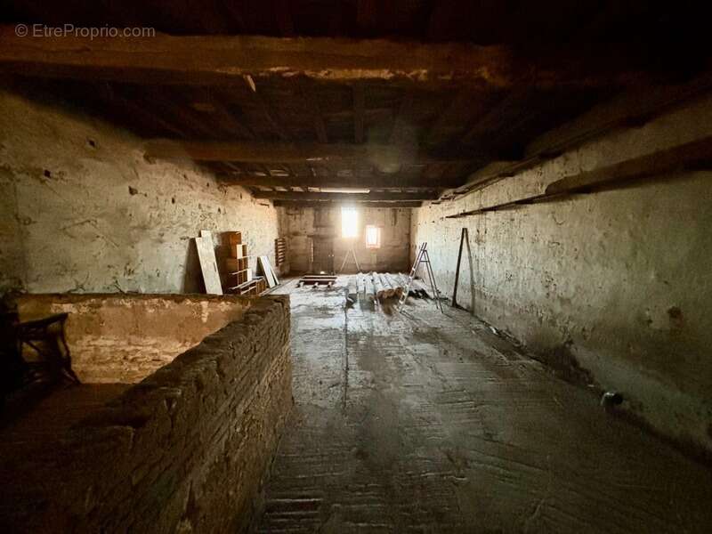 Grange à Rénover de 360M2 au coeur d'un village près de Beaumont-de-Lomagne (82) - photo 5