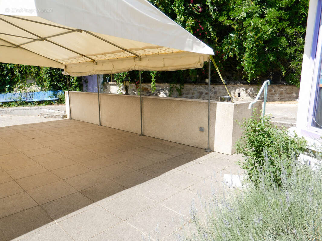 Appartement 317 m² à Chateauneuf-Les-Bains  - photo 2