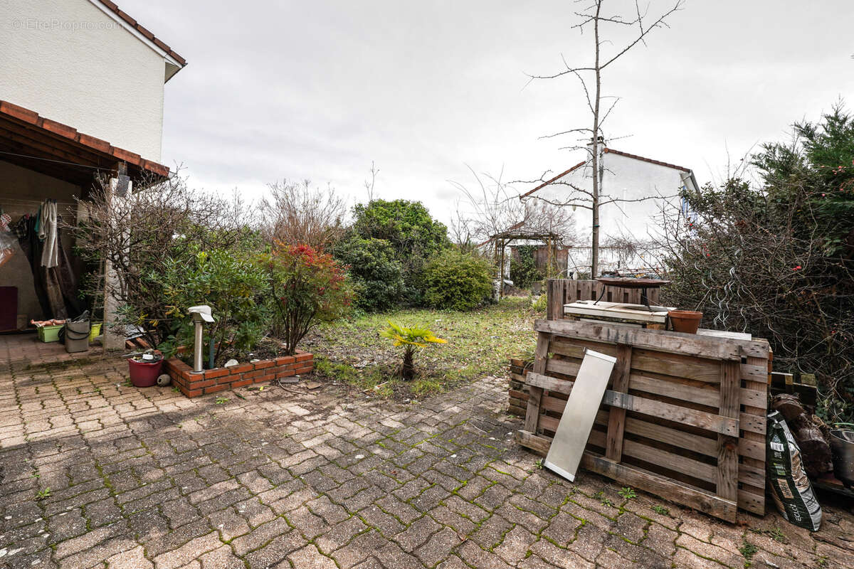 Maison à PONT-DU-CHATEAU