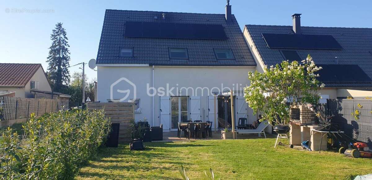 Maison à CORMICY