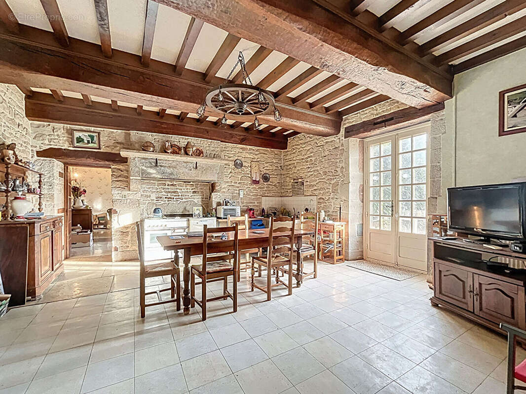 Maison à SAINT-MAURICE-SUR-VINGEANNE