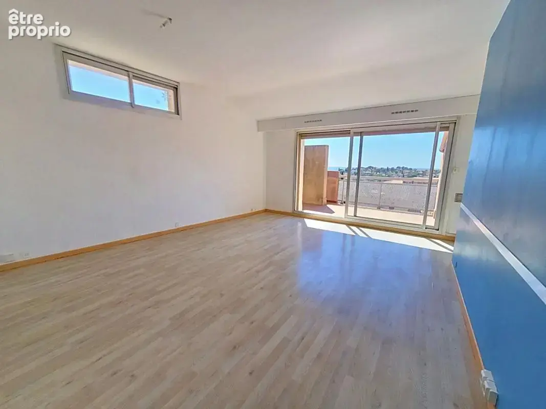 Carqueiranne coeur de ville - T3, 60 m², terrasse vue mer, 2 pkgs, au calme - photo 6