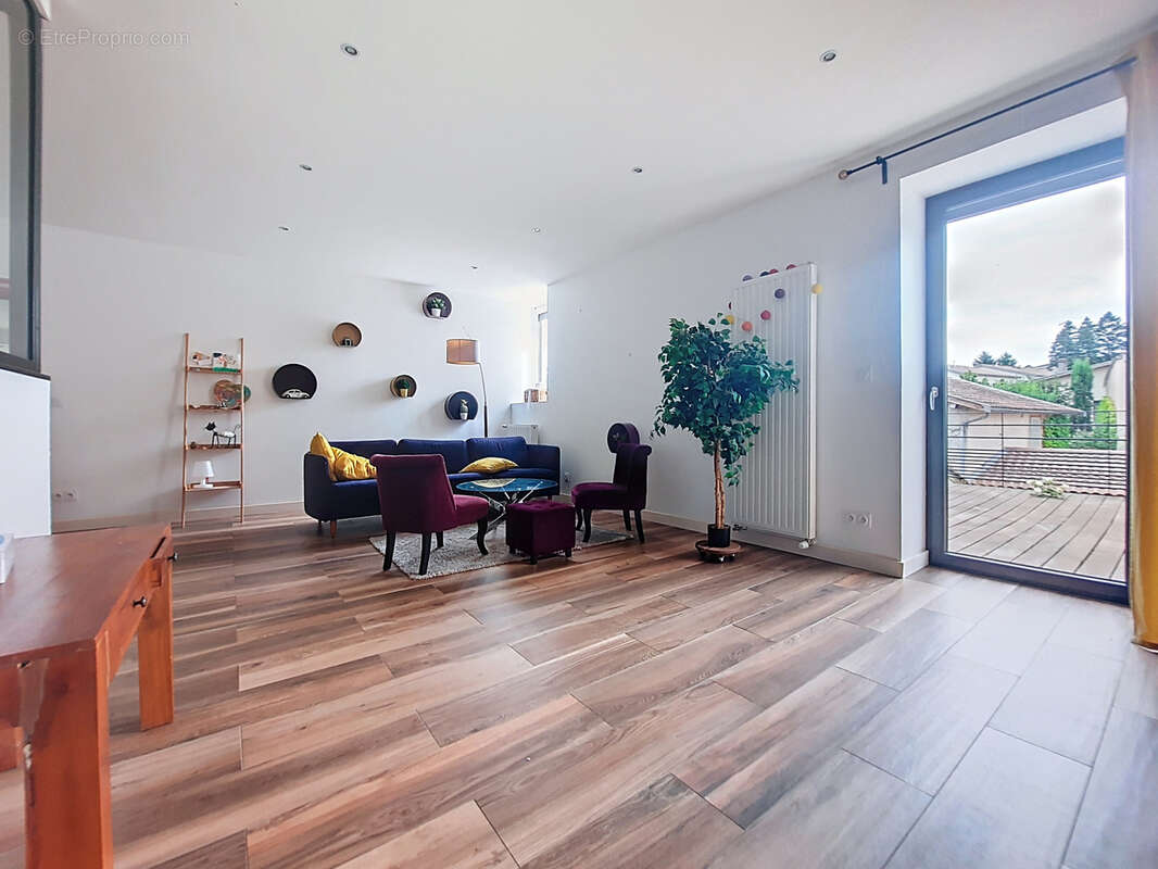 Maison à SAINT-SYMPHORIEN-D'OZON