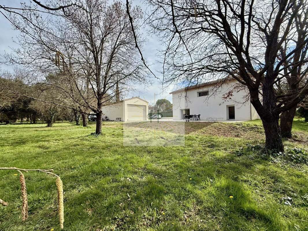 Maison à MONTELIMAR