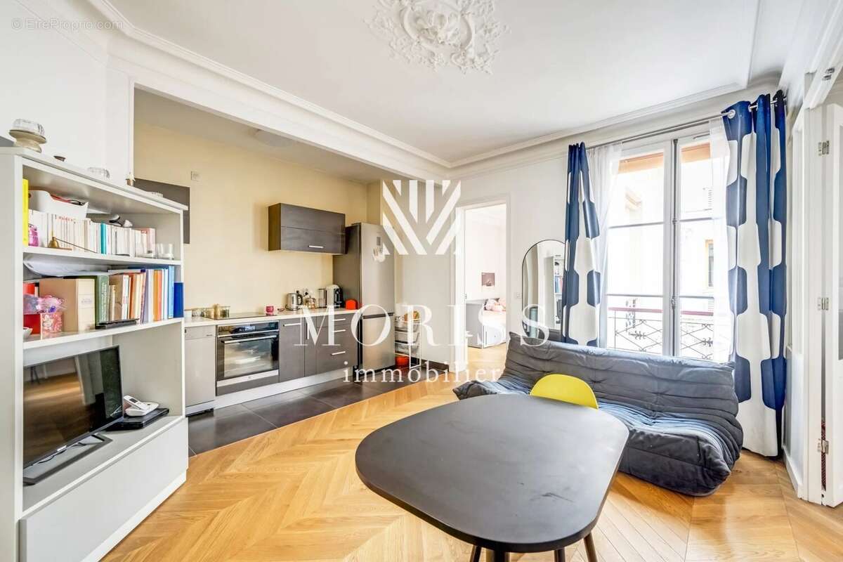 Appartement à PARIS-17E
