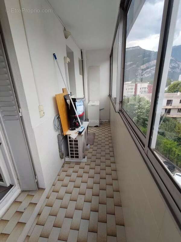 Appartement à FONTAINE