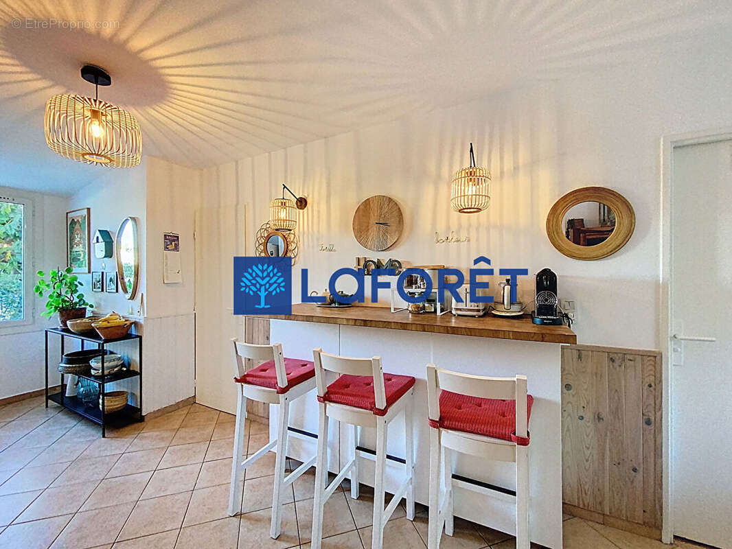 Maison à SOLLIES-PONT