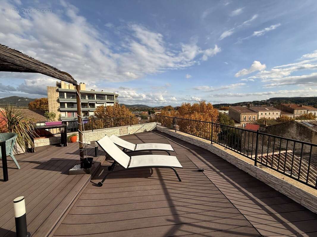 Appartement à BAGNOLS-SUR-CEZE