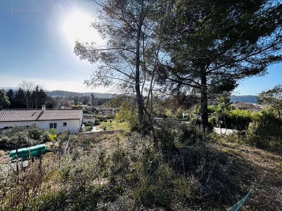 Terrain à DRAGUIGNAN
