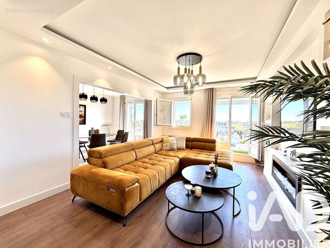 Photo 3 - Appartement à FLEURY-LES-AUBRAIS