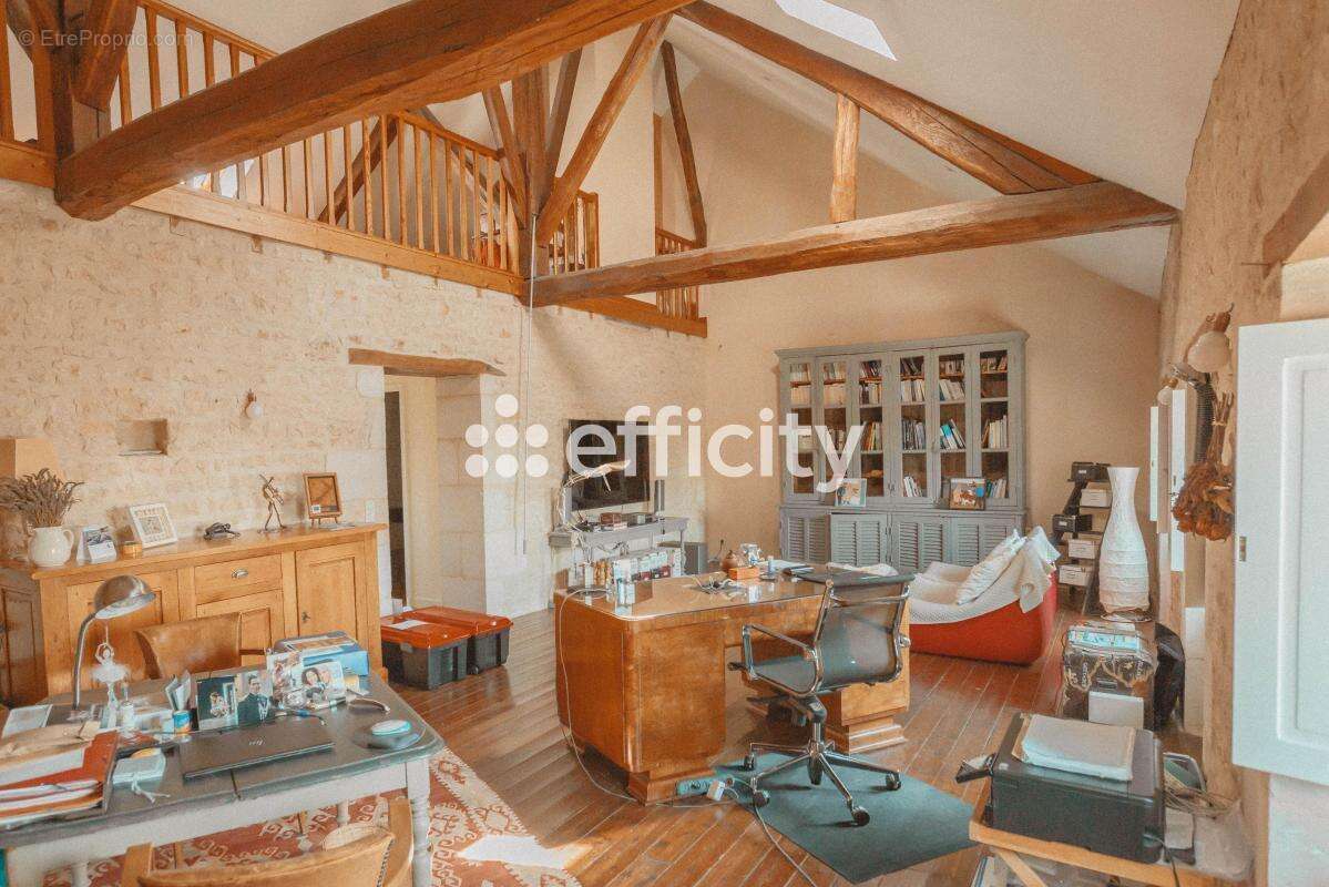 Maison 255 m² à Fontenay-Le-Comte  - photo 23