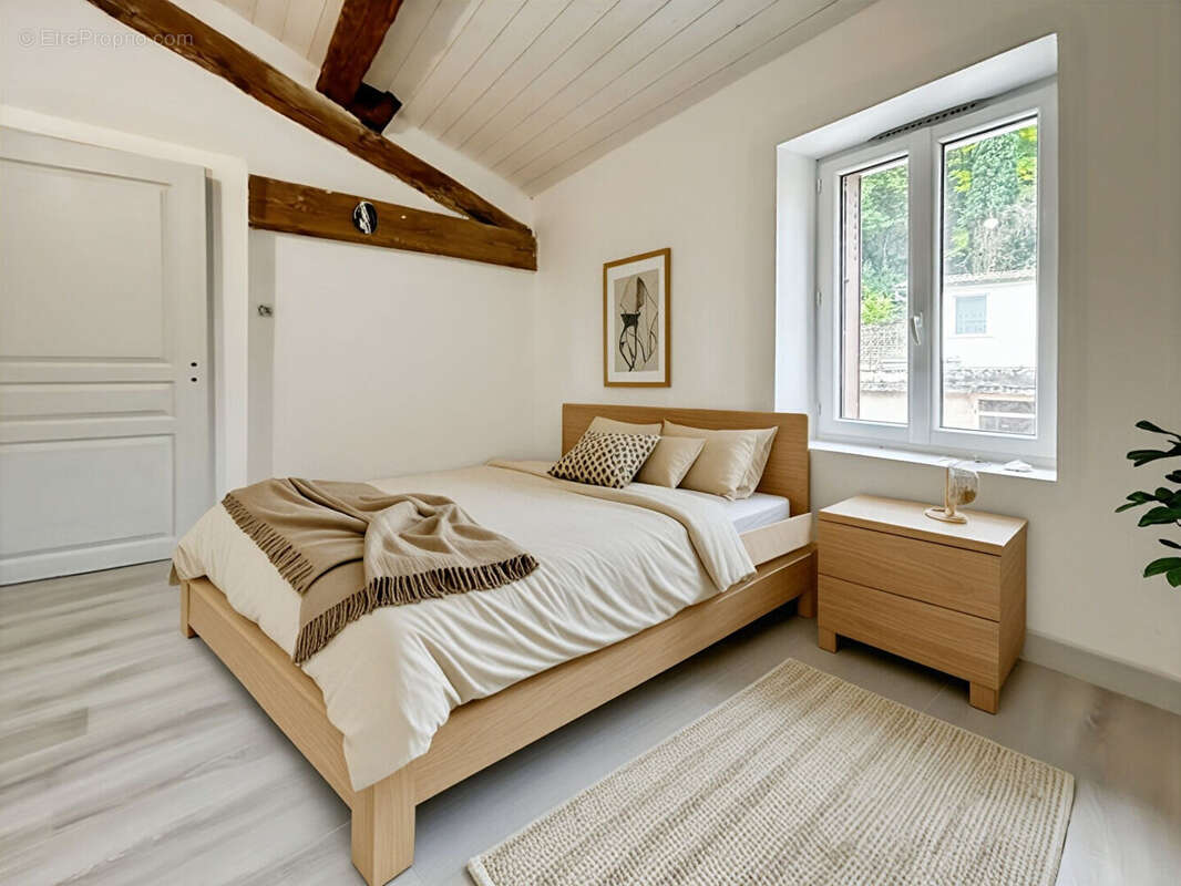 Appartement à SERRIERES