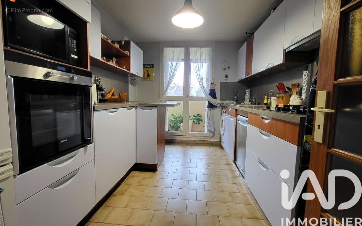 Photo 5 - Appartement à GENNEVILLIERS