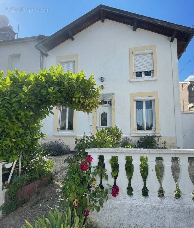 Maison à CHAMPIGNEULLES