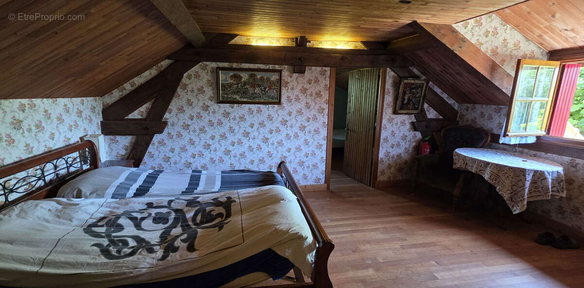Maison à CHATELUS
