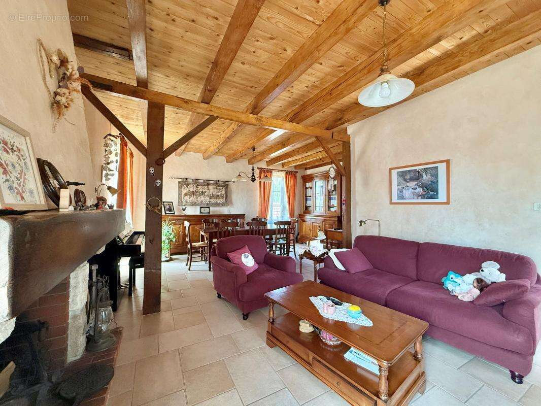 Maison à BESSEY-LES-CITEAUX