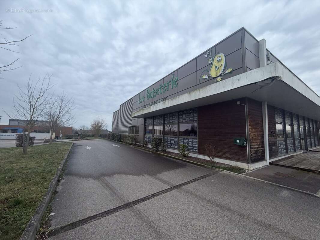 Commerce à VILLECHETIF