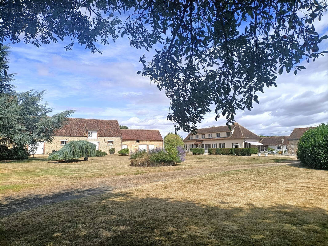 Maison à CRUCEY-VILLAGES