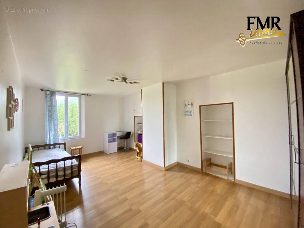 Maison à SAINT-PIERRE-SUR-DIVES