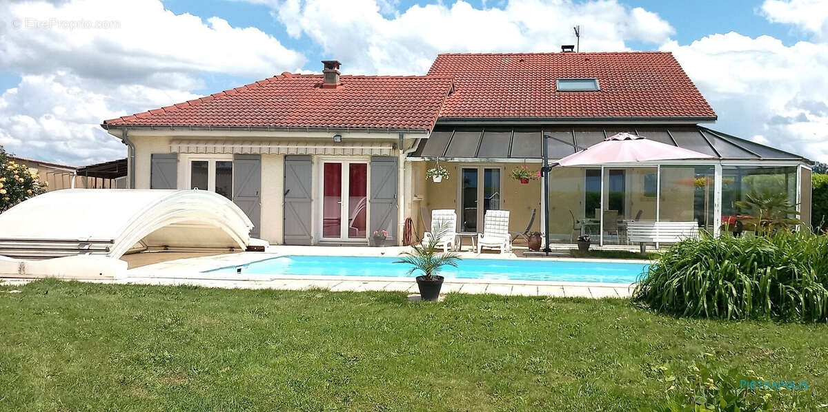 Maison à BEAUREPAIRE