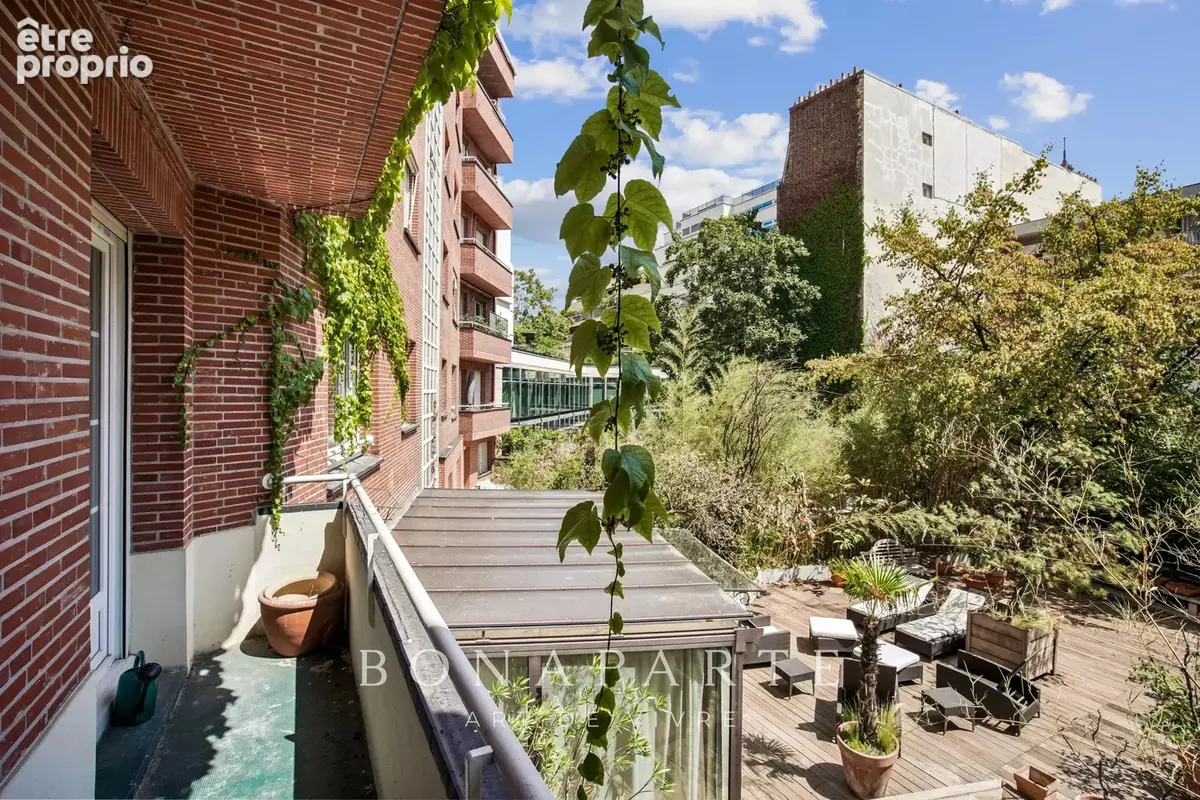 Paris xvie – trocadero  grand t3 avec balcon, ascenseur et cave - photo 2