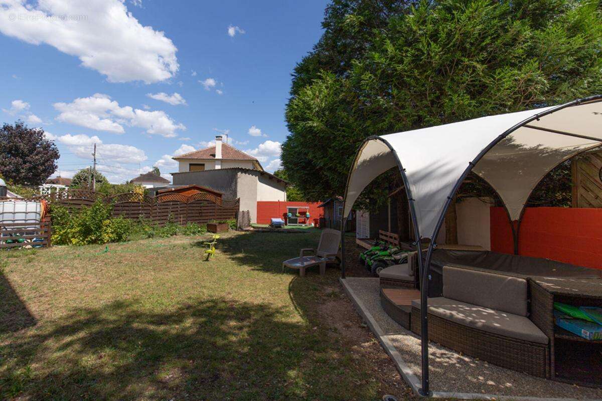 Maison à LES MUREAUX