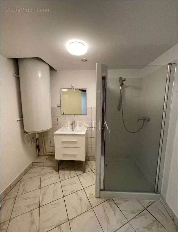 Appartement à ANSE