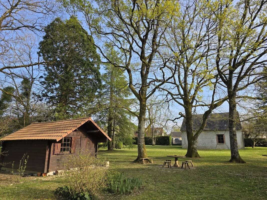 Maison à SAINT-ELOY-DE-GY