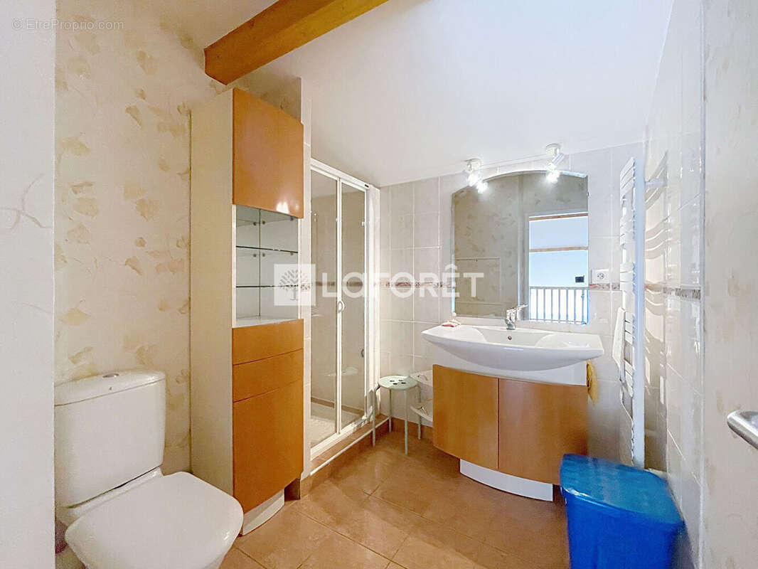 Appartement à GUILHERAND-GRANGES