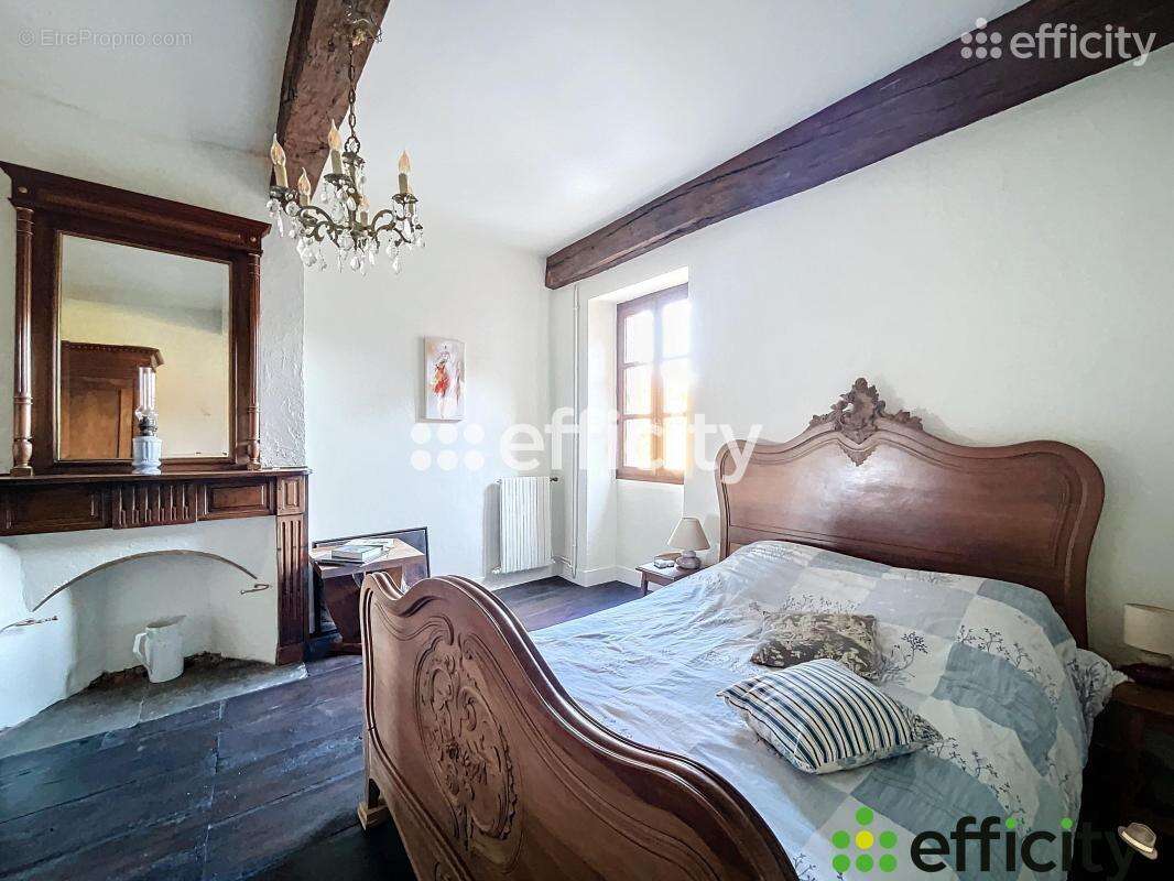 Maison à SAINT-GEOIRE-EN-VALDAINE