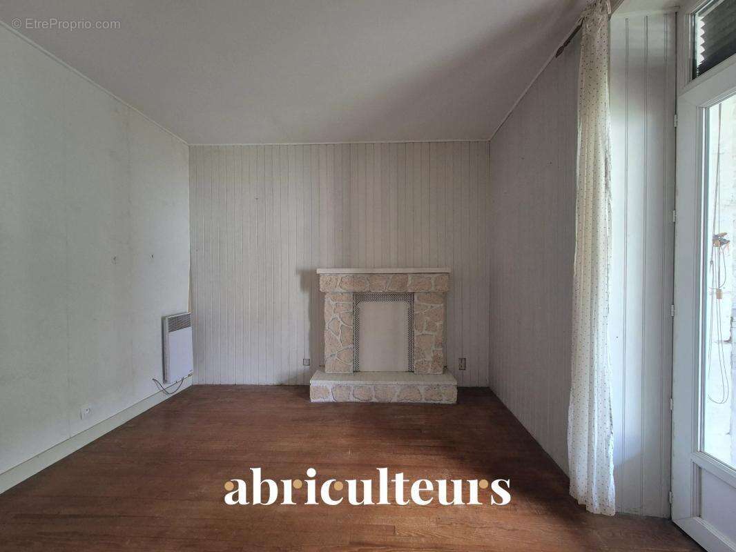 Maison de ville avec cour et véranda en vente à Cognac (16100) - photo 7