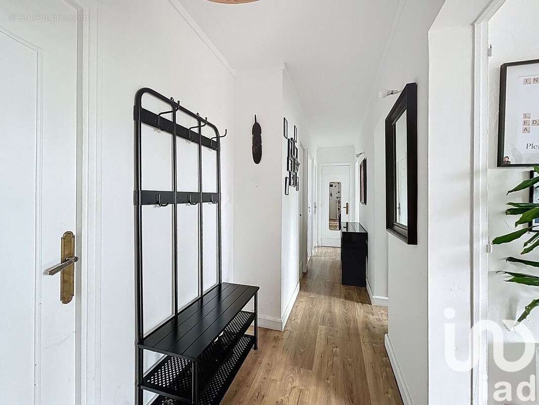 Photo 5 - Appartement à LA CELLE-SAINT-CLOUD