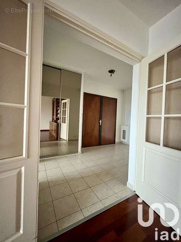 Photo 6 - Appartement à AVRILLE