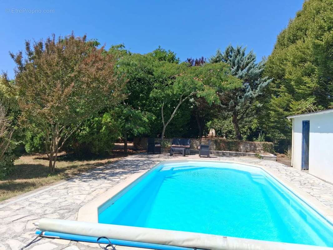 Maison 156 m² à Saint-Georges-Du-Bois  - photo 4