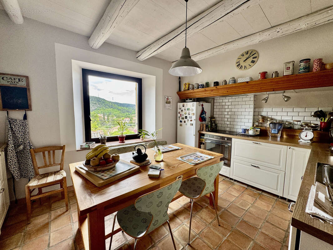 Maison à SAINT-VICTOR-LA-COSTE