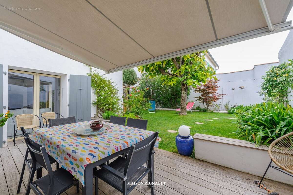 Maison à LA COUARDE-SUR-MER