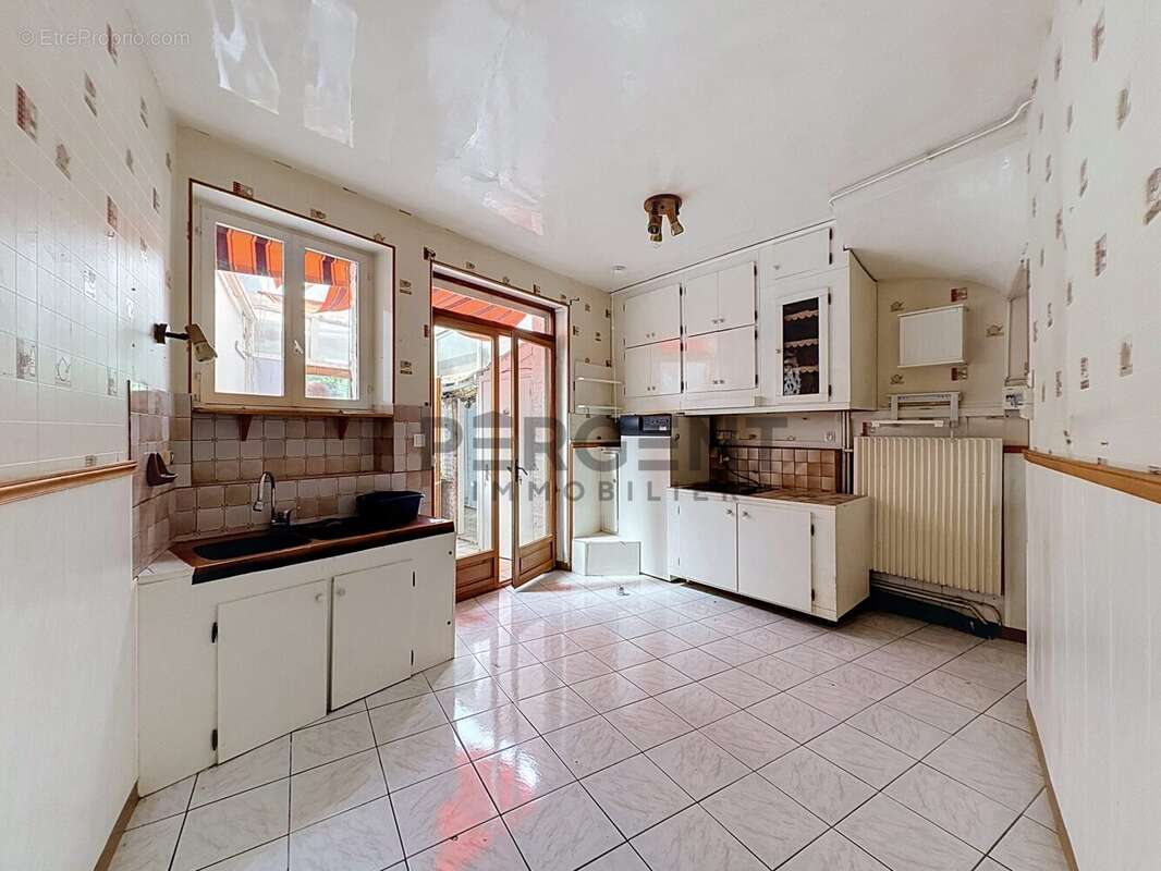 Maison 91 m² à Charleville-Mezieres  - photo 4