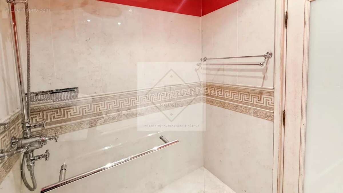 Appartement à MANDELIEU-LA-NAPOULE