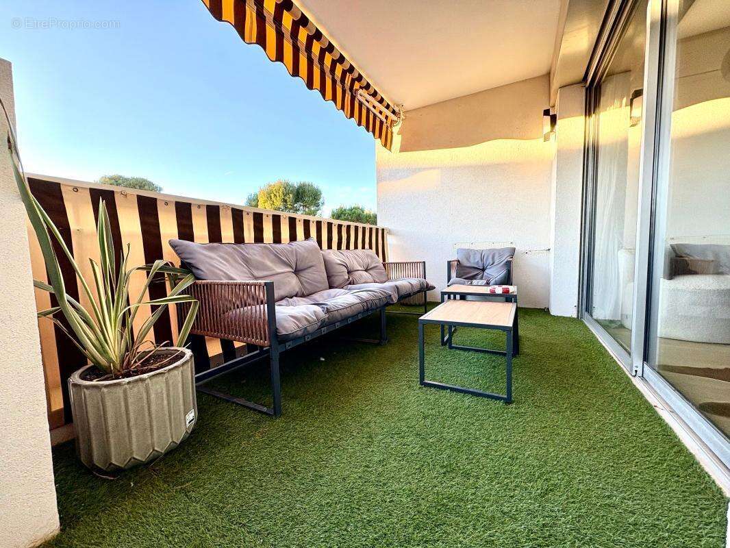 Appartement à LE CANNET