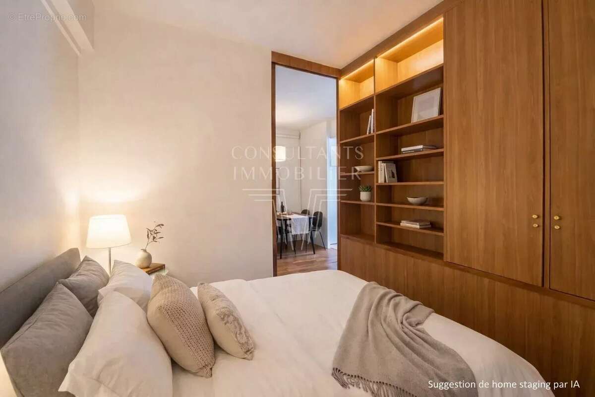 Appartement à PARIS-16E