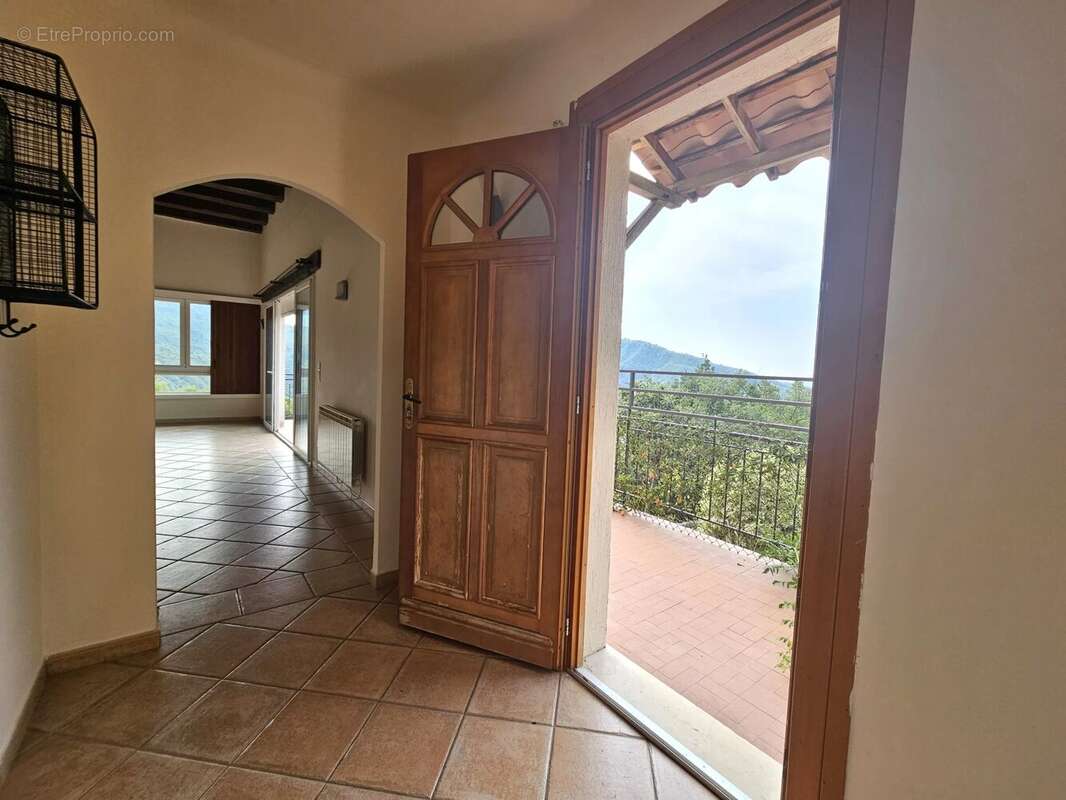 Villa Individuelle 4/5 pièces - 110 m² / Coaraze à 20 minutes de Contes et 45 min du Port de Nice - photo 6