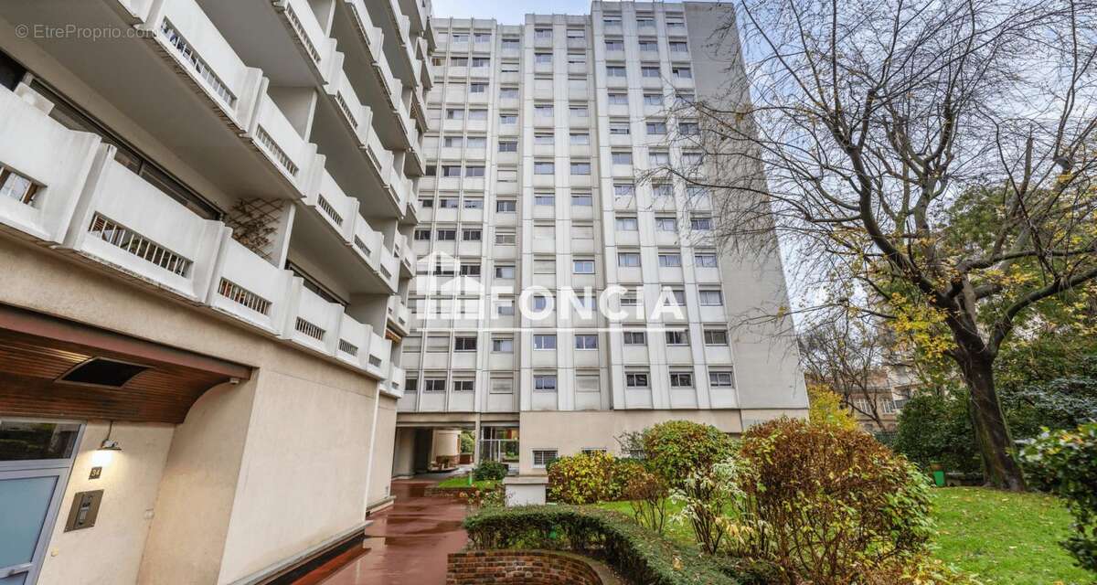 Appartement à PARIS-20E