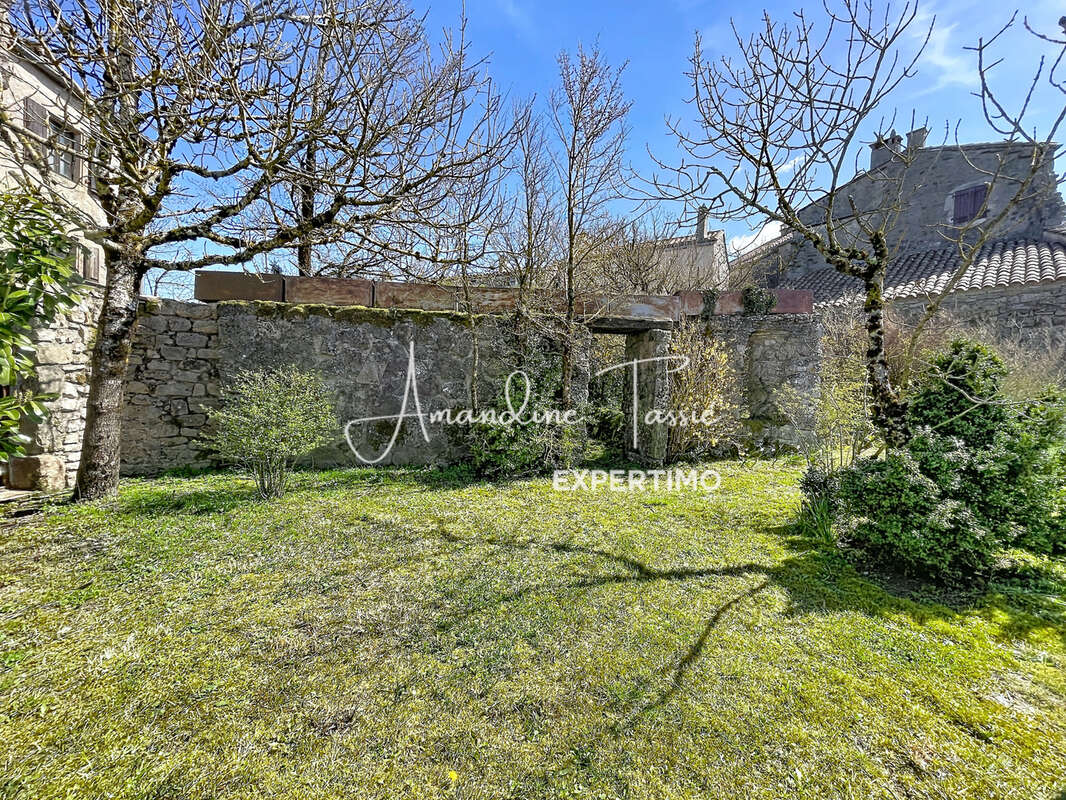 Maison à CORNUS