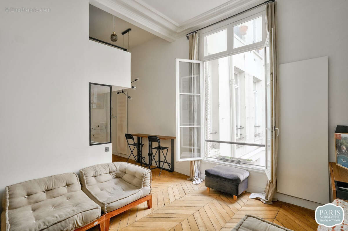 Appartement à PARIS-7E