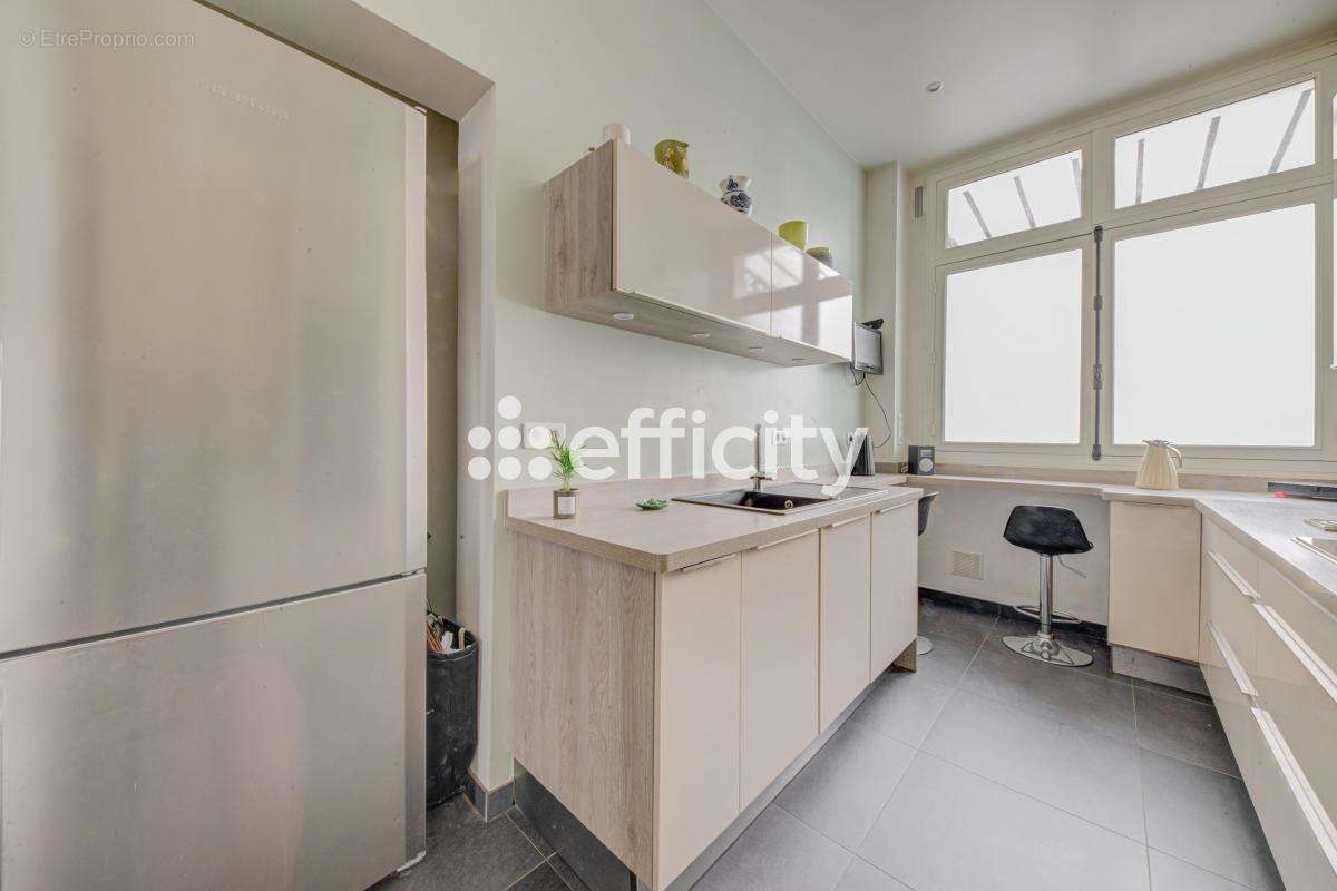 Appartement à PARIS-7E