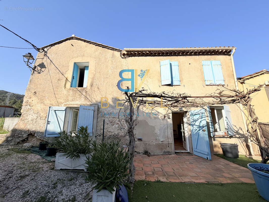 Maison à GRIMAUD