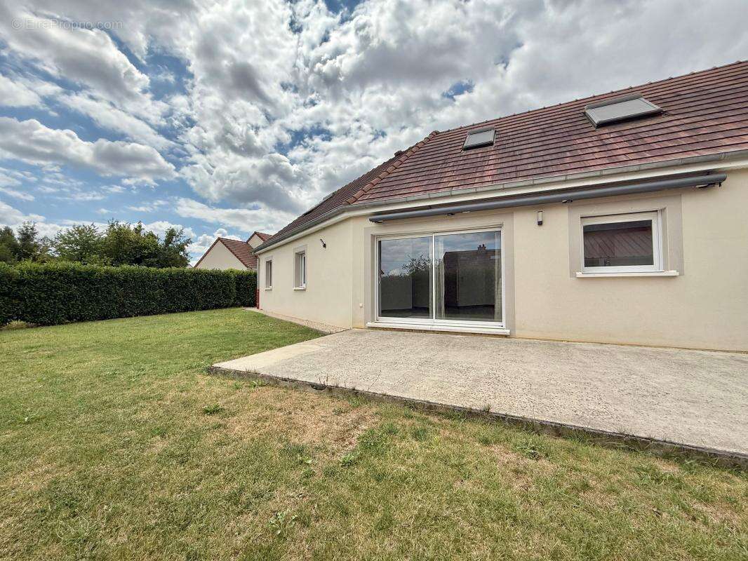 Maison à ARC-SUR-TILLE