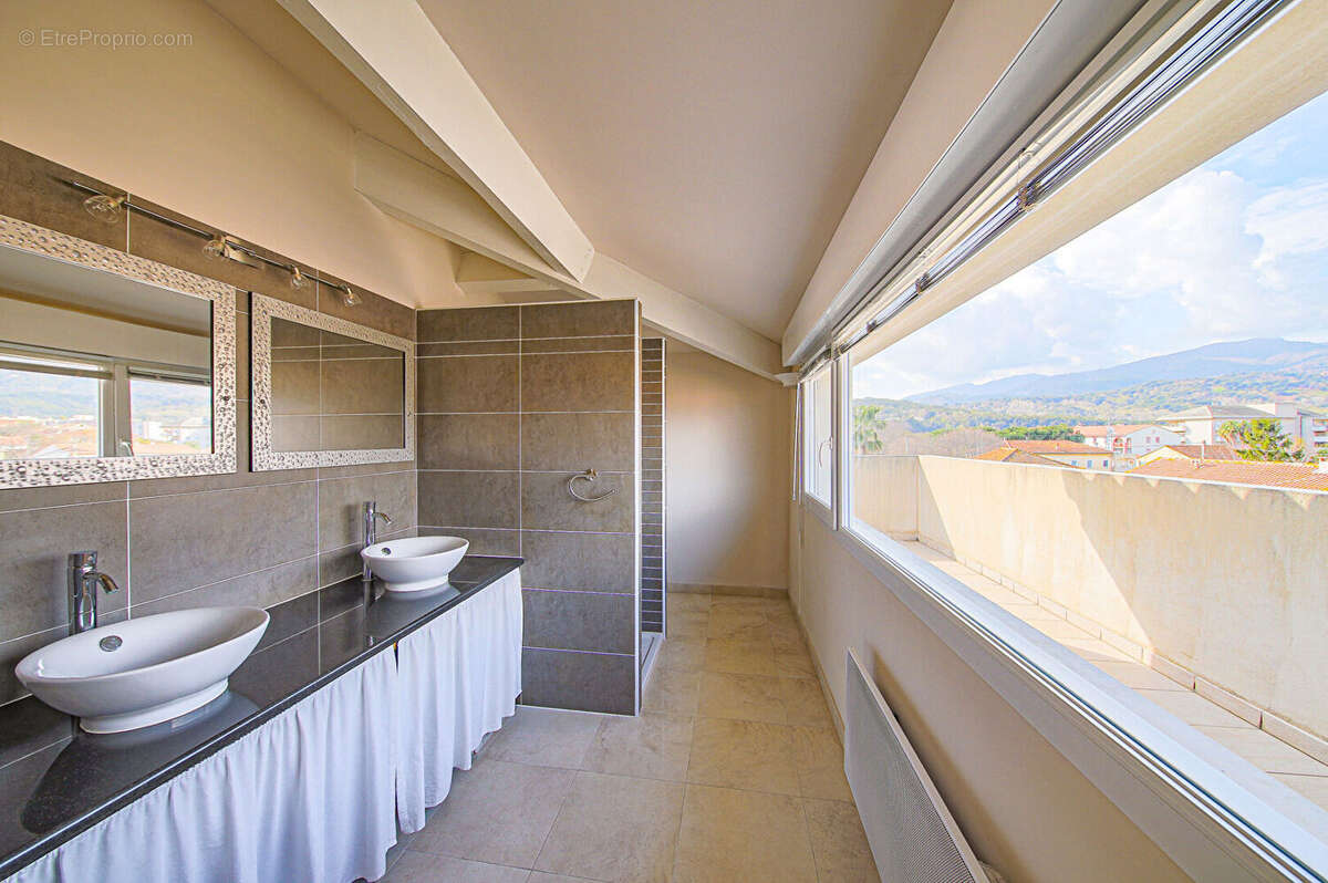 Appartement à PENTA-DI-CASINCA